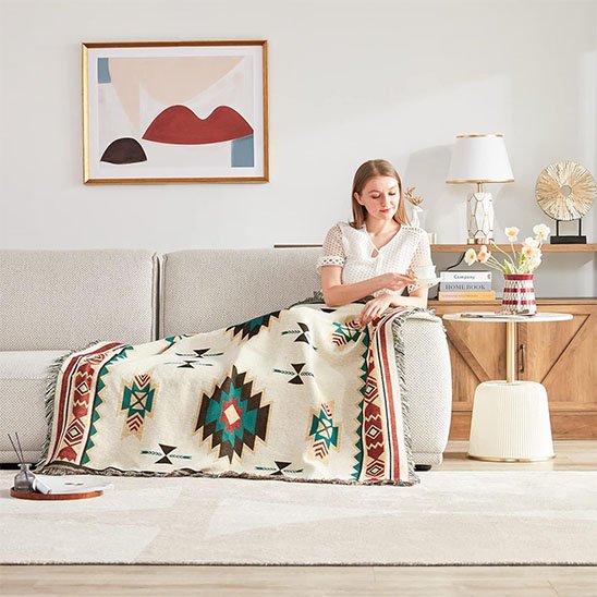 Couverture format adapté pour couvrir un fauteuil ou servir de jeté de lit