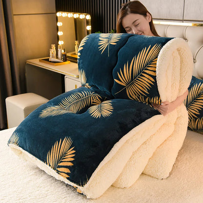 couverture reversible motif feuilles de palmiers dores sur fond bleu profond